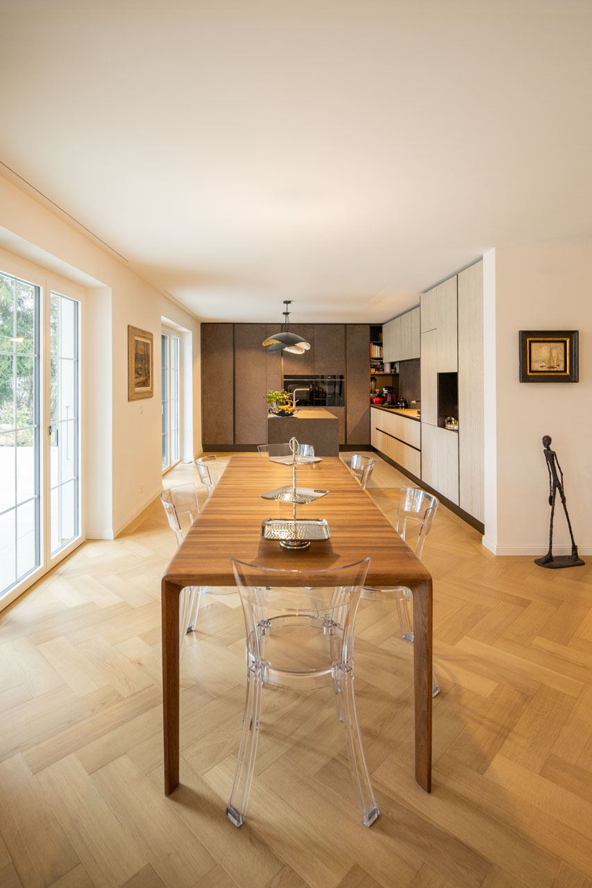 Transformation et surélévation d’une habitation.