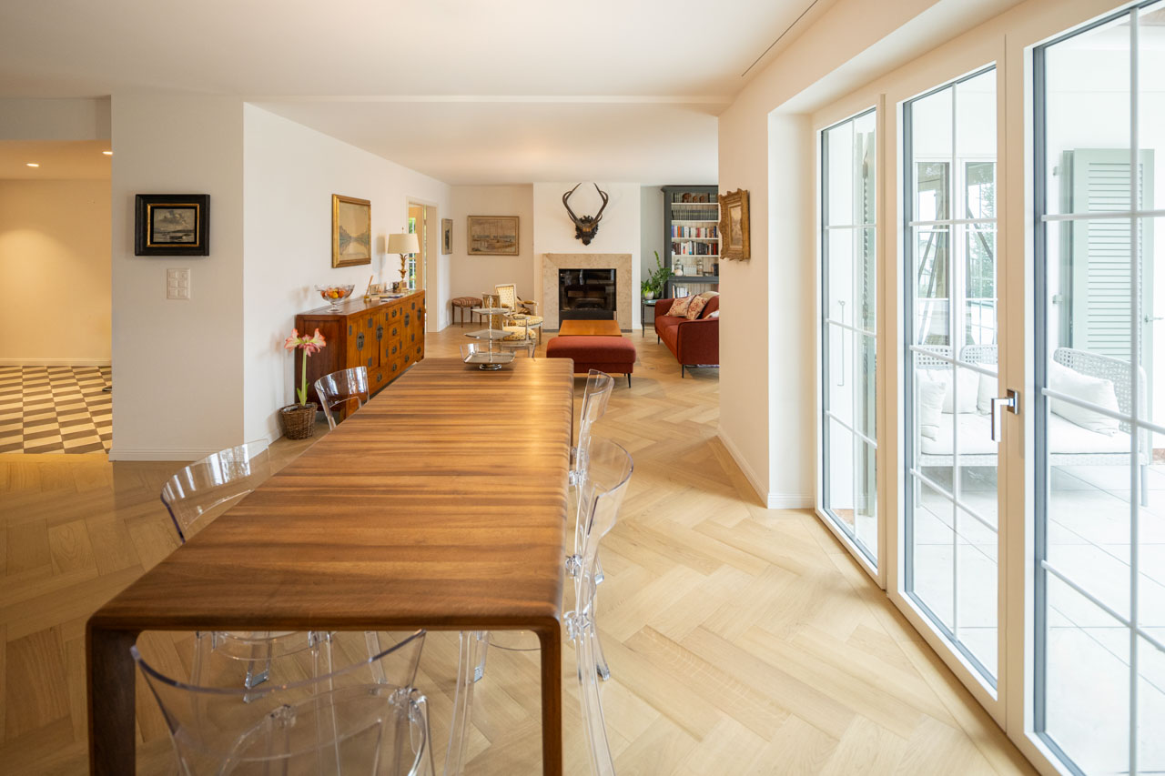 Transformation et surélévation d’une habitation.