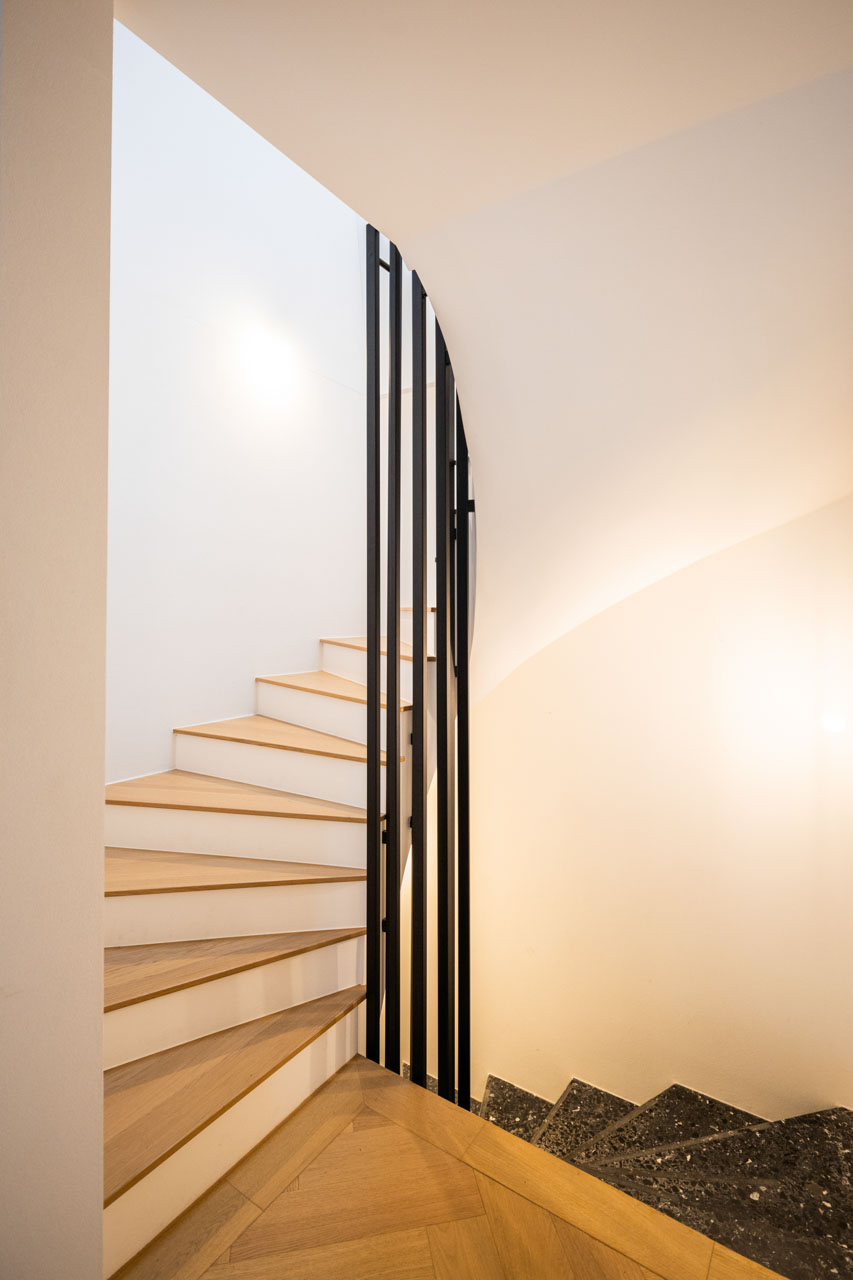 Transformation et surélévation d’une habitation.